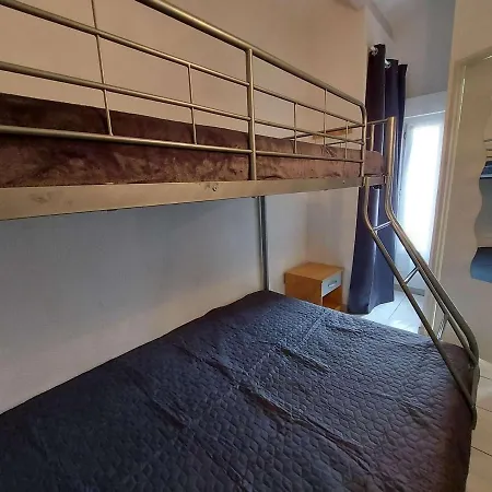 Renove 2 Pieces Avec Mezzanine, Terrasse Et Acces Direct - Fr-1-326-748 مارسيلان